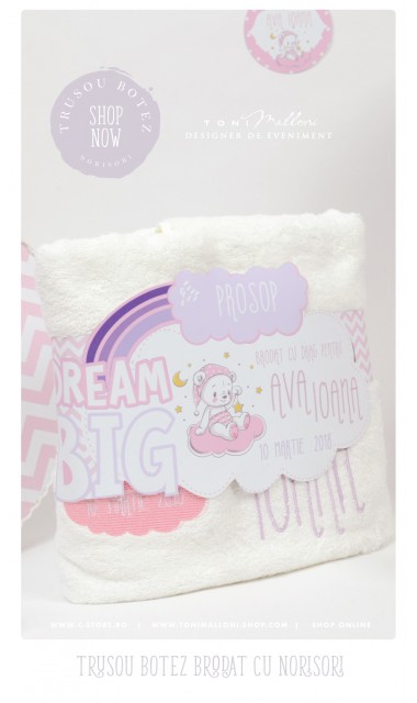 Trusou de botez personalizat si brodat cu norisori pufosi si ursuleti pentru fete, Dream big little girl 11